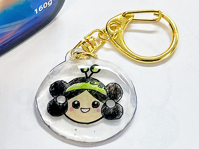 ぷっくりプラ板キーホルダーをつくろう